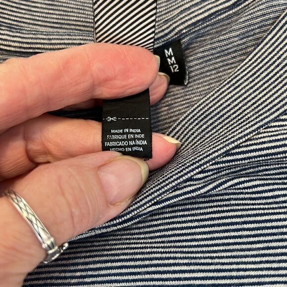 Volcom size M long sleeve cold shoulder black and white strip knit top GUC - Picture 4 of 12